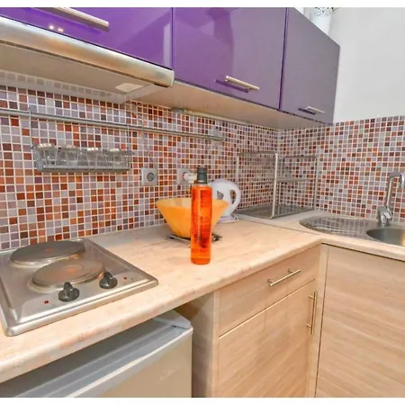 Marinos Purple Apartament *